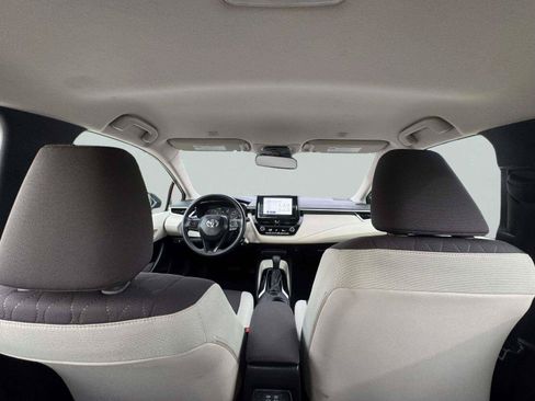 Used 2025 Toyota Corolla LE FWD image 46