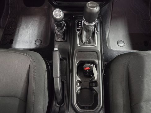 Used 2021 Jeep Wrangler Unlimited Sport AWD/4WD image 34