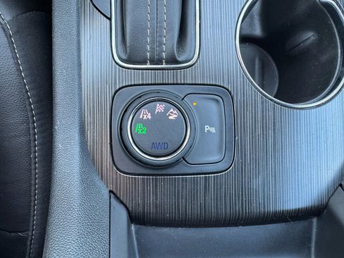 Used 2017 GMC Acadia SLT image 23