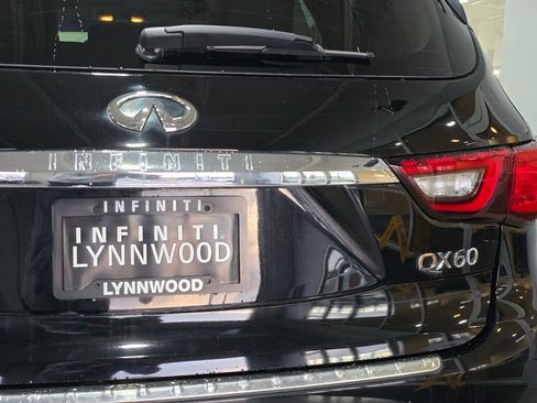 Used 2019 INFINITI QX60 Luxe w/ Essential Package image 26