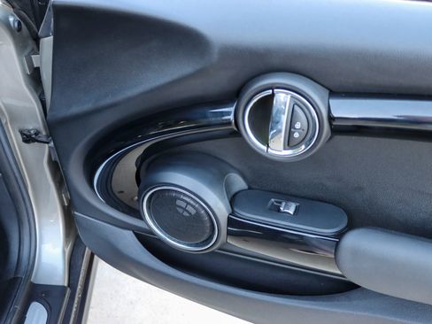 Used 2017 MINI Cooper S image 36