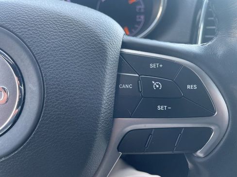 Used 2020 Jeep Grand Cherokee Altitude image 19