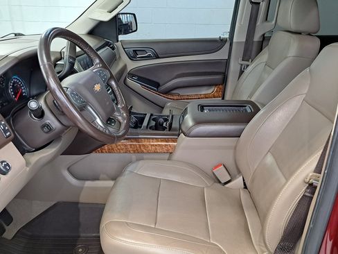 Used 2019 Chevrolet Suburban Premier image 27