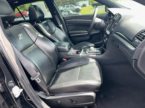 Used 2023 Chrysler 300 S w/ Comfort Group RWD image 23