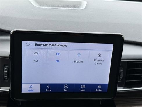 Certified 2022 Ford Explorer Limited w/ Equipment Group 301A image 11