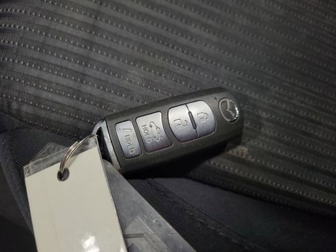 Used 2016 MAZDA MAZDA3 i Sport w/ Preferred Equipment Package image 17