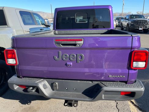 New 2026 Jeep Gladiator Sport image 5