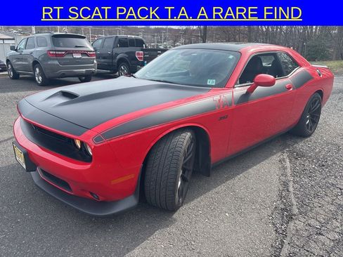 Used 2022 Dodge Challenger R/T Scat Pack w/ T/A Package image 1