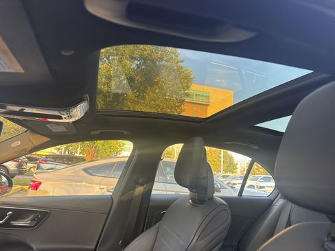 Used 2024 Mercedes-Benz C 300 Sedan image 9