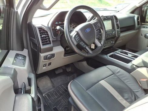 Used 2018 Ford F150 XLT w/ Equipment Group 302A Luxury image 15