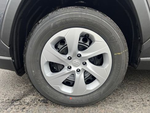 New 2025 Toyota RAV4 LE image 6