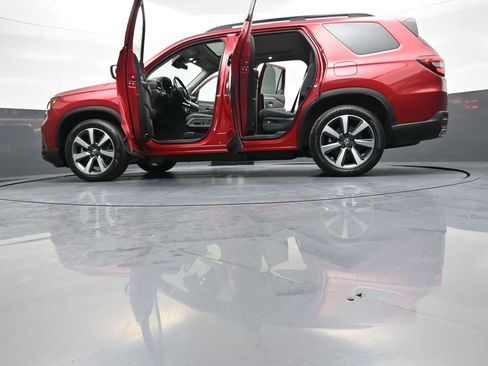Certified 2023 Honda Pilot Elite image 51