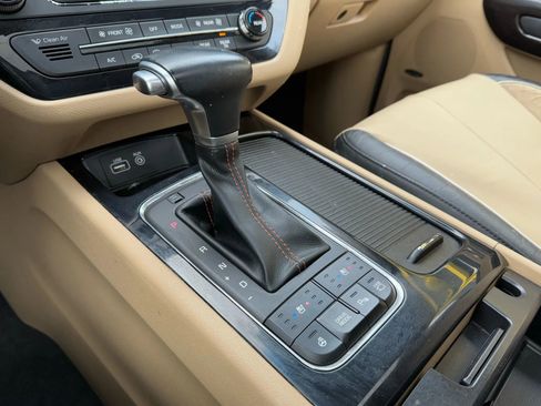 Used 2018 Kia Sedona SX Limited w/ SX Limited Prestige Package image 20