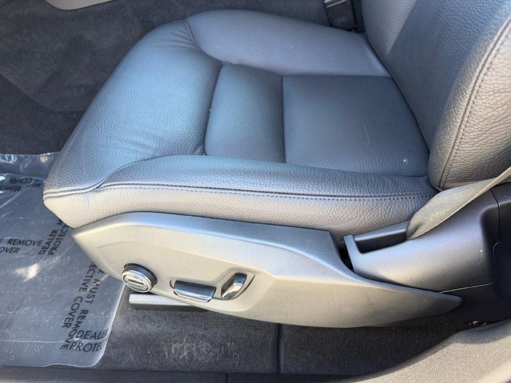 Certified 2024 Volvo XC60 B5 Plus w/ Climate Package AWD/4WD image 17