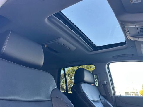 Used 2015 Chevrolet Tahoe LTZ AWD/4WD image 18