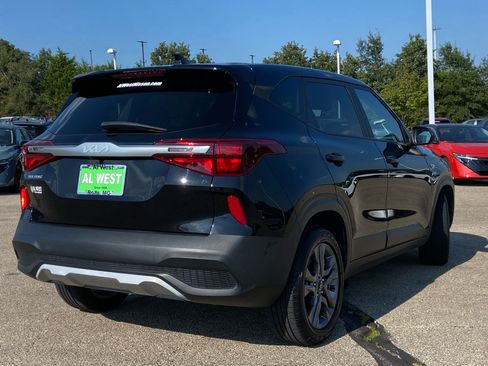 Used 2022 Kia Seltos LX AWD/4WD image 3