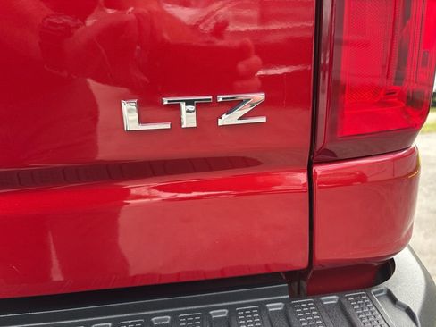Used 2022 Chevrolet Silverado 2500 LTZ w/ LTZ Plus Package AWD/4WD image 13