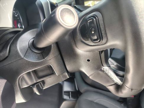 Certified 2025 RAM 2500 Big Horn AWD/4WD image 23