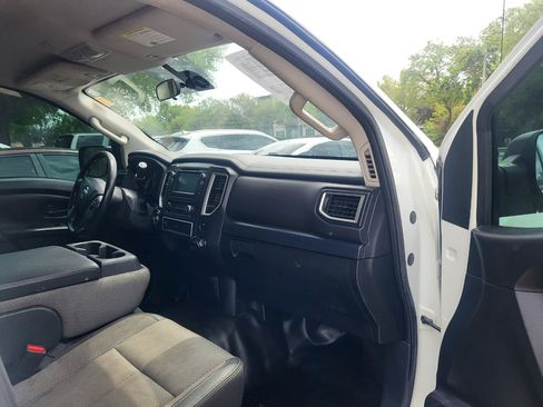 Used 2019 Nissan Titan S RWD image 36