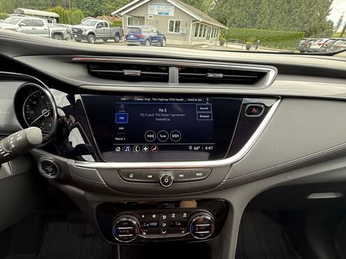 Used 2023 Buick Encore GX Essence w/ Experience Buick Package FWD image 18