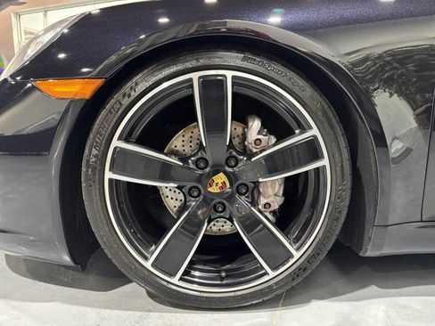 Used 2017 Porsche 911 Carrera image 15