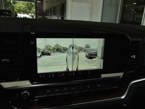 New 2025 GMC Sierra 1500 SLE w/ Preferred Package image 46