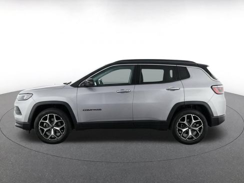 Used 2025 Jeep Compass Limited AWD/4WD image 4