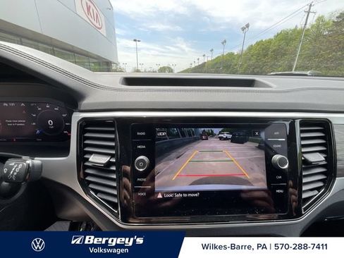 Used 2023 Volkswagen Atlas Cross Sport SE w/ Black Wheel Package AWD/4WD image 10