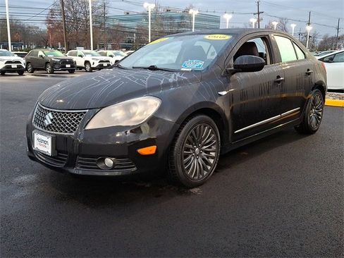 Used 2010 Suzuki Kizashi GTS image 4