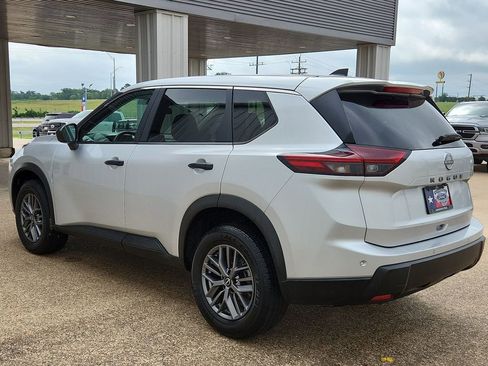 Used 2024 Nissan Rogue S FWD image 20