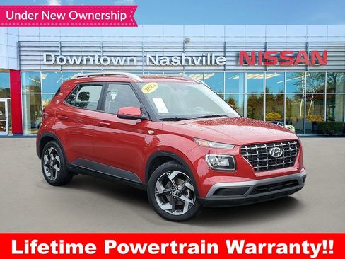 Used 2023 Hyundai Venue SEL FWD image 1