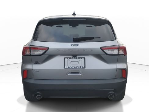 Used 2022 Ford Escape SE w/ SE Sport Appearance Package image 5