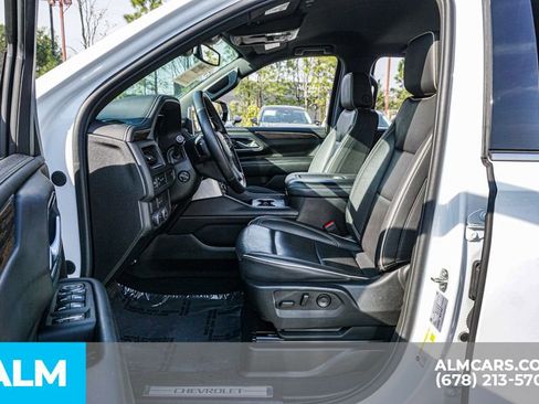 Used 2024 Chevrolet Suburban Premier RWD image 19