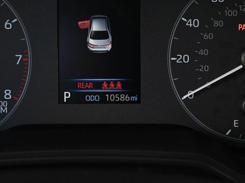 Used 2025 Toyota Corolla LE image 16