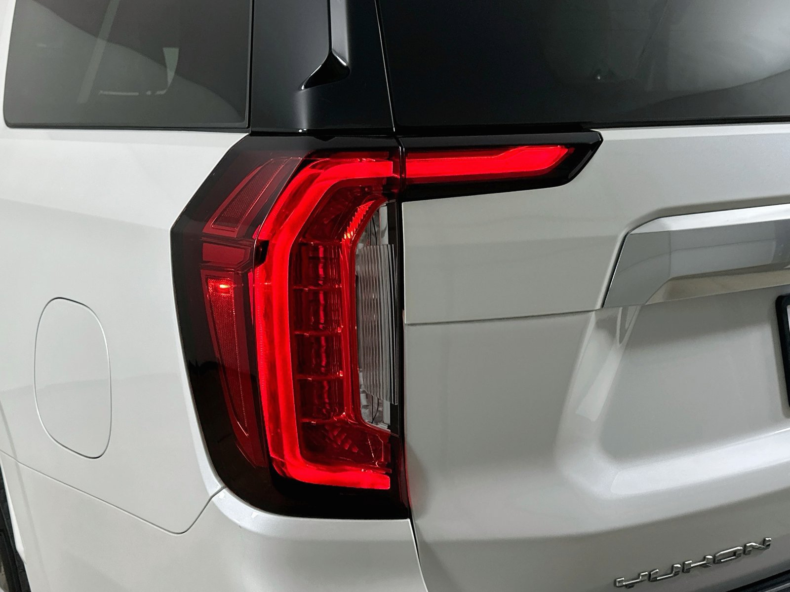 Used 2023 GMC Yukon XL Denali w/ LPO, Floor Liner Package AWD/4WD image 12