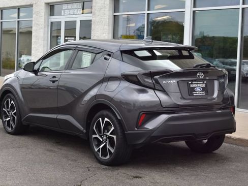 Used 2019 Toyota C-HR XLE FWD image 7