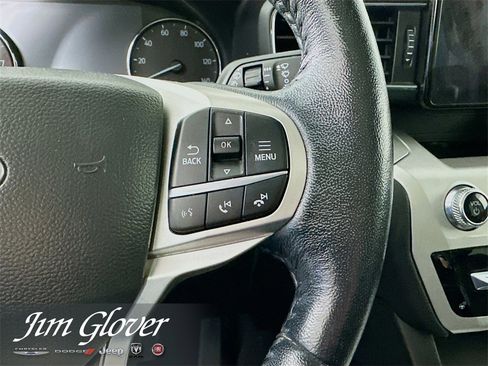 Used 2022 Ford Explorer XLT w/ Equipment Group 202A image 31