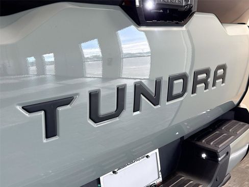 Used 2024 Toyota Tundra Platinum AWD/4WD image 42