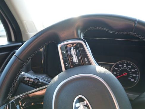 Used 2021 Kia Sorento EX FWD image 26