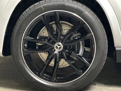 New 2026 Mercedes-Benz GLS 580 4MATIC image 11