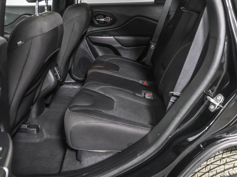 Used 2021 Jeep Cherokee Latitude image 37