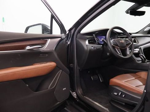 New 2026 Cadillac XT5 Sportv w/ LPO, Onyx Lite Package AWD/4WD image 8