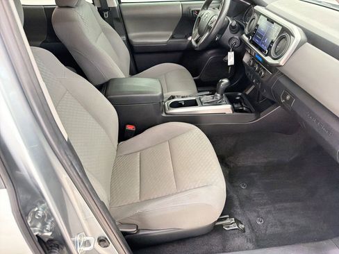 Used 2022 Toyota Tacoma SR5 w/ Technology Package RWD image 28