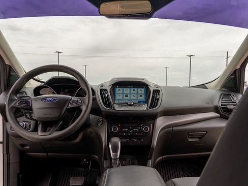 Used 2019 Ford Escape SE FWD image 14
