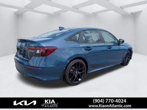 Used 2025 Honda Civic Sport image 3
