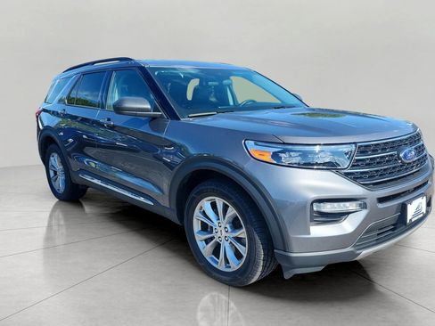 Certified 2023 Ford Explorer XLT w/ Equipment Group 202A AWD/4WD image 1