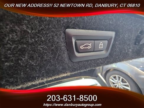 Used 2022 BMW M550i xDrive w/ Premium Package image 5