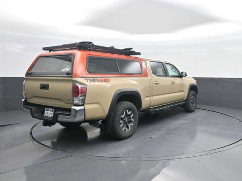 Used 2020 Toyota Tacoma TRD Off-Road AWD/4WD image 7