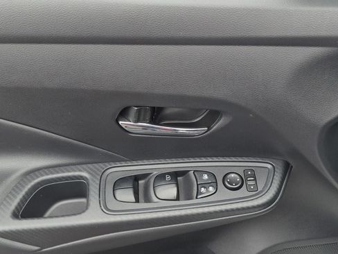 Used 2025 Nissan Versa SV w/ Trunk Package FWD image 11