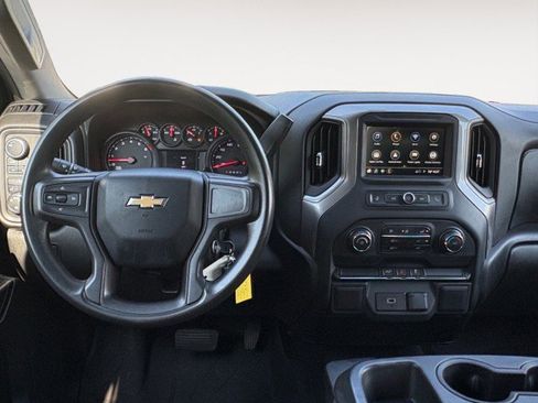 Used 2019 Chevrolet Silverado 1500 Custom w/ Custom Value Package AWD/4WD image 6